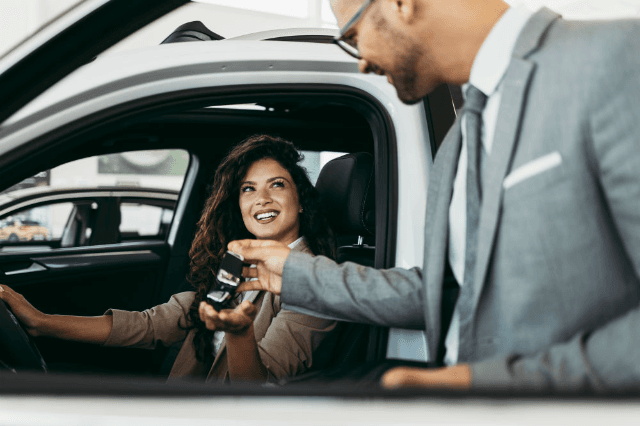 Préstamos de autos sin crédito o con mal crédito en Escondido CA